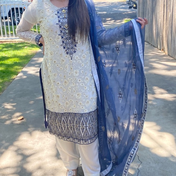 Dresses & Skirts - Pakistani dress